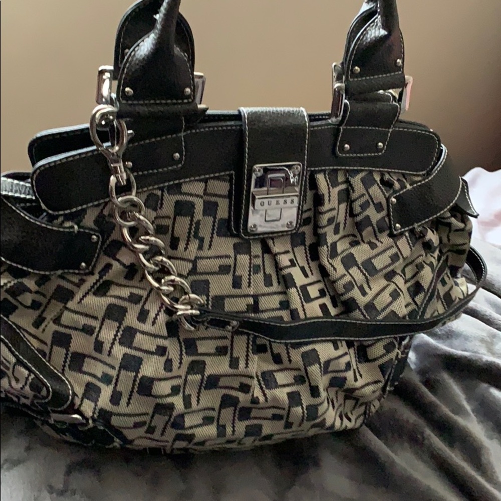 Guess (6)